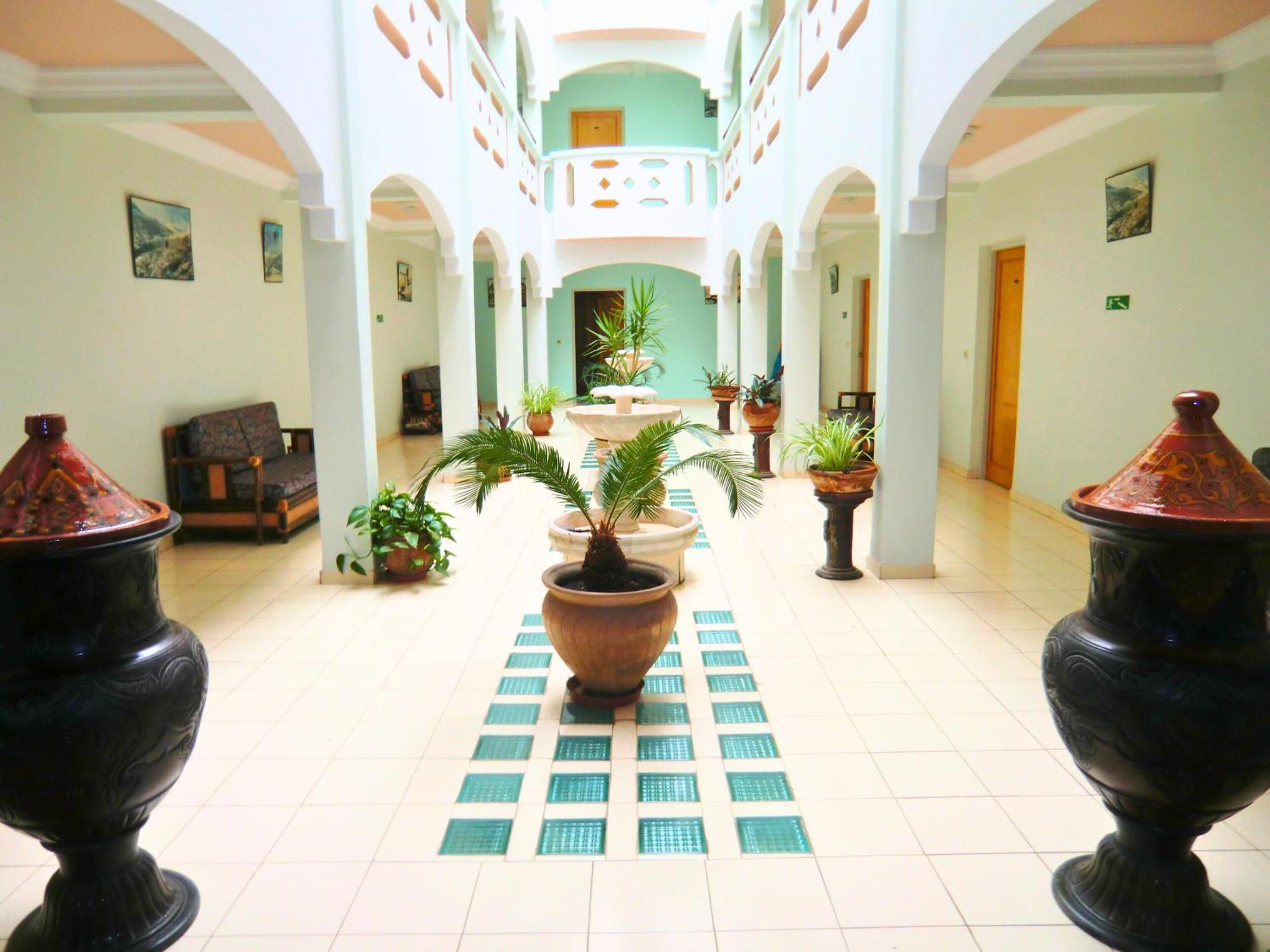 Hotel Aladarissa Ait Baha Ait Taksimt Buitenkant foto